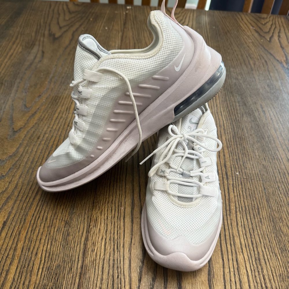 Nike Women's Air Max